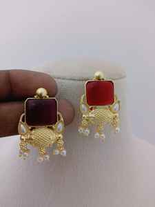 Ensemble de boucles d'oreilles en perles carrées audacieuses et riches pour filles et femmes Design unique en laiton Imitation perle Style punk fête/mariage - Product Image 6