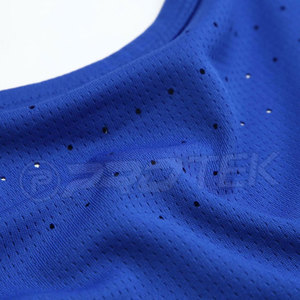 Uniformes de Baloncesto Personalizables de Talla Grande, 100% Poliéster, Secado Rápido, Impresión de Logotipo Personalizado, Servicio OEM, Transpirables, Antibacterianos - Product Image 5