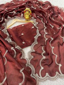 Sari Indien de Créateur en Soie Satinée pour Femme, Dernier Modèle de Saris Indiens pour Soirée et Mariage - Product Image 5