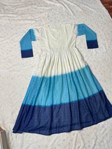 Robe midi évasée en rayonne teinte ombrée Unity Luxure Premium pour femme, avec taille naturelle, col en V, tissu doux et respirant, idéale pour l'été - Product Image 4