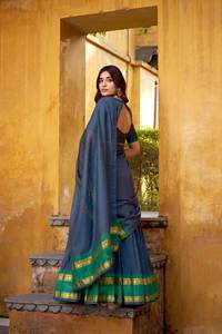 Lehenga Choli de Seda Chanderi para Bodas y Fiestas con Blusa Elegante y Dupatta con Bordado de Hilo para Ropa de Alta Gama al por Mayor - Product Image 2