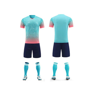 Vente en gros Uniformes de football unisexes respirants de haute qualité Kits de football personnalisés avec logo pour hommes et femmes adultes pour clubs - Product Image 4