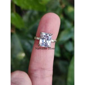 Anillo de Plata de Ley 925 Hecho a Mano para Mujer, con Circonita Cúbica de Corte Esmeralda y Circonita Cúbica de Corte Princesa, Anillo de Plata con Circonita Cúbica, Regalo para Ella - Product Image 6