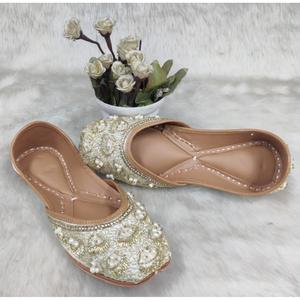 รองเท้าหนังแท้สำหรับผู้หญิงรองเท้าเดินปักลายสไตล์ดั้งเดิมเป็นมิตรกับสิ่งแวดล้อมปรับแต่งได้ทุกฤดูกาล - Product Image 6