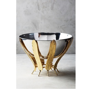 ชามผลไม้โลหะแกะสลักสไตล์วินเทจสำหรับตกแต่งบ้านโต๊ะรื่นเริงใช้หรือเป็นของขวัญสำหรับงานเลี้ยงพร้อมเท้า - Product Image 2