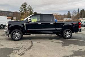 Ford F-350 Super Duty King Ranch Diesel Turbo Manuel Cuir Foncé R16 Métal à Vendre 2023 - Product Image 6