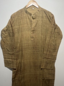 เสื้อคุร์ต้าคลาสสิกทรงยาวสำหรับผู้ชายสุดเท่ |   ชุดคุรตะผ้าฝ้ายแท้ 100% แขนยาว สไตล์ชาติพันธุ์ ทันสมัย - Product Image 4