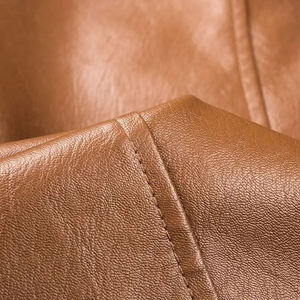 เสื้อแจ็คเก็ตหนังผู้ชายราคาโรงงาน คุณภาพเยี่ยม วัสดุดีที่สุด คอลเลคชั่นฤดูหนาว สีน้ำตาล รุ่น 2026 - Product Image 4