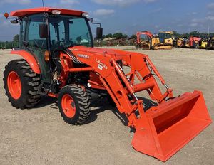 Tracteur agricole Kubbota L4760 d'occasion, 4 roues motrices, diesel, avec chargeur frontal, haute performance, à vendre - Product Image 4