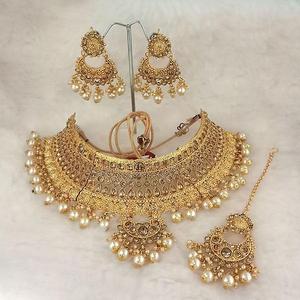 Conjuntos de joyería fina Kriaa-Collar gargantilla de piedra austriaca blanca con Maang Tikka 1113501C - Product Image 1