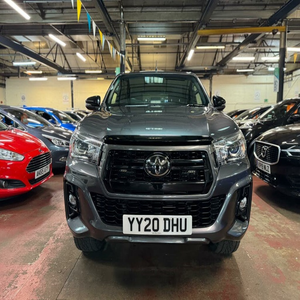TOYOTA HILUX 2.4D-4D INVINCIBLE X 3.5T 2020 D'OCCASION CÔTÉ GAUCHE/DROIT - Product Image 1