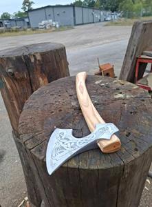 Hacha vikinga forjada a mano, hacha funcional de acero al carbono con recubrimiento en polvo, regalo para exteriores para hombres y mujeres, cabeza de hacha de estilo vikingo - Product Image 3