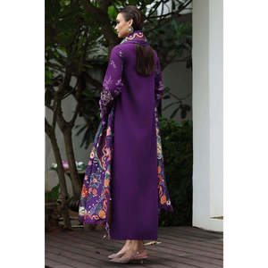 ชุดสูทผ้าชีฟองปักลายหรูหรา Qalamkar KL-15 IRIS ผ้าฝ้าย 100% ระบายอากาศได้ดี รุ่น 'Edit'26-TC-1564 สำหรับผู้หญิง - Product Image 4