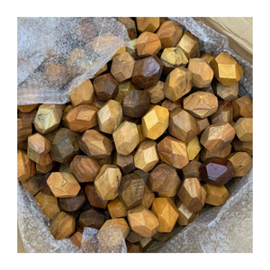 Bloques de roca de madera Tumi Ishi tallados a mano que promueven la inteligencia espacial y la creatividad en los niños - Product Image 3