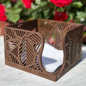 Servilletero artístico de madera con diseño grabado para mesa de comedor rústica granja boda decoración cocina restaurante - Product Image 1