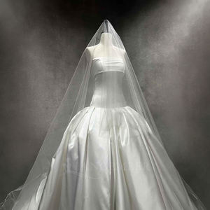 Vestido de Novia Largo Hasta el Suelo con Cuello Barco, Cola Capilla, Satinado, Moderno y Elegante, con Flores y Cristales para Mujer, Modelo NT55 - Product Image 2