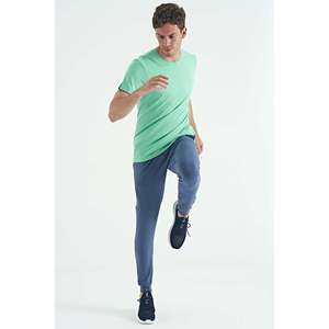 เสื้อยืดคอกลมแขนสั้นผ้าคอตตอนผสมสีเขียวมิ้นท์สำหรับผู้ชาย Air Jones รุ่น 88245 สำหรับใส่ลำลอง - Product Image 4