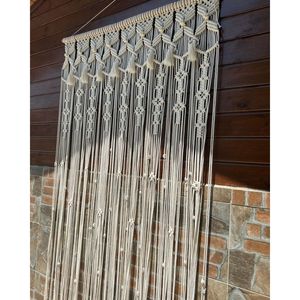 Drapé mural bohème en macramé avec motif à pompons, rideau mural écologique pour salon, décoration de mariage et de la maison - Product Image 1
