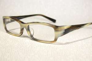 แว่นตาทำมือจากเขาควายธรรมชาติแกะสลักลายวินเทจ ดีไซน์ไม่ซ้ำใคร ทนทาน สวมใส่สบาย - Product Image 6