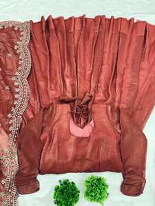 ชุดราตรีผ้าชีฟองคอตตอนสำหรับผู้หญิงยี่ห้อเฟนดี้ ประดับเลื่อมและผ้าคลุมไหล่ปักลายหลากหลาย สวยงามเข้ากับทุกสรีระ ขายส่ง - Product Image 6