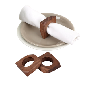 Porte-serviettes en bois massif écologique Design attrayant Ronds de serviette en bois carrés pour la décoration de table Fournitures de mariage et de fête - Product Image 6