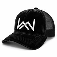 Casquette de voiture personnalisée en velours avec maille frontale et filet arrière, logo brodé en contour, visière incurvée structurée, casquette de sport à fermeture à pression