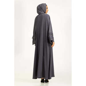 Abaya en viscose georgette de style minimaliste brodée avec un foulard brodé en tissu tissé IPAB-22137 - Product Image 2
