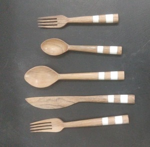 Usine indienne en gros disponible ensemble d'ustensiles de cuisine en bois avec poignée en acier inoxydable de cinq pièces - Product Image 1
