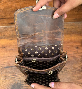 Sac à bandoulière en cuir véritable fait à la main en cuir véritable nouveau sac à main décontracté petit sac à bandoulière bureau en gros sacs unisexes de haute qualité - Product Image 6