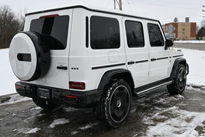 Mercedes-Benz G 63 AMG 4MATICs Usado del 2023 - Product Image 3