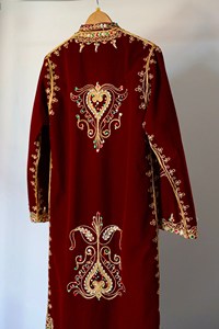 Robe Empire en satin de nylon brodée à la main, motif Paisley, manches courtes, longueur cheville, col montant, élégante, vintage, ornée de perles - Product Image 2