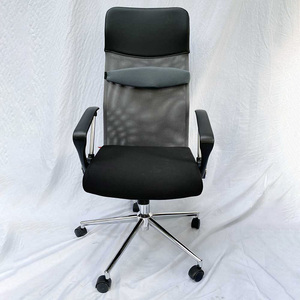 Silla de Oficina Ergonómica Contemporánea con Respaldo de Malla y Reposacabezas - Ideal para Estaciones de Trabajo - Product Image 4