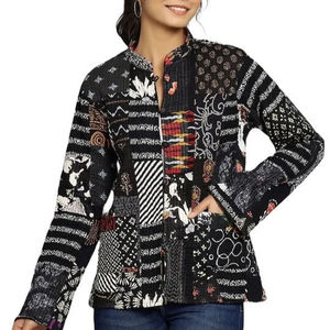 เสื้อโค้ทไหมเย็บปะต่อส่าหรีทำด้วยมือสำหรับทุกเพศเสื้อโค้ทสั้นของขวัญคริสต์มาสทำด้วยมือเสื้อโค้ทฤดูหนาวแฮนด์เมด - Product Image 1