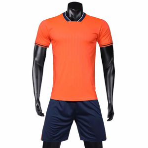 Maillot de football à manches courtes et col en V Vêtements d'équipe personnalisés T-shirts de football 100% polyester T-shirt de football à col en V - Product Image 5