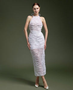 Robe moulante blanche à bretelles, design exclusif ondulé transparent, pour un événement de soirée haut de gamme, fabriquée au Vietnam - Product Image 4