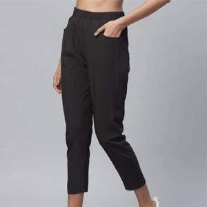 Pantalon de survêtement léger pour femme avec cordon de serrage à la taille et poches latérales, parfait pour la course, la gym et le yoga - Product Image 1