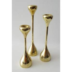 ที่วางแบบเรียวโลหะที่สวยงามสำหรับการตกแต่งโต๊ะที่หรูหราและการแสดงเทียนโรแมนติกในพื้นที่ใช้สอย - Product Image 5