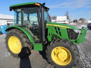 Tracteur à roues agricole John Deere 5075E 2024 d'occasion et propre, 75 CV avec pompe à engrenages moteur - Product Image 3