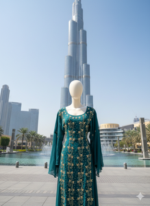 Elegancia Esmeralda Radiante: Un caftán artesanal adornado a mano con intrincados bordados florales dorados y mangas acampanadas. - Product Image 3