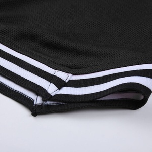 Shorts de basketball personnalisés pour hommes – Qualité supérieure, style streetwear américain, 100 % coton, écologiques, en toile unie, taille haute - Product Image 5