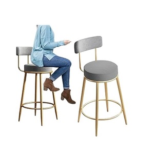 Tabouret ottoman moderne au design antique avec taille personnalisée et velours gris utilisé tabouret de bar d'hôtel au meilleur prix - Product Image 2