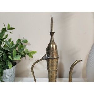 Jarra de agua de metal de latón pulido dorado para comedor de mesa de cocina con mango, jarra de agua recta para mesa de hogar - Product Image 4