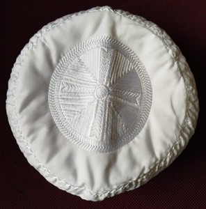 Nouveau meilleur qualité Bugis musulman chapeau islamique chapeau pour prière mode coton et Polyester tissu hommes musulman chapeau Kufi du Bangladesh - Product Image 1