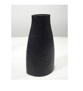 Dessus de table vase à fleurs noir en fonte d'aluminium - Product Image 1