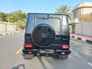 Mini CME G55 AMG berline d'occasion 2023, 4.5L V8 essence, conduite à gauche, sièges en cuir, intérieur foncé, régulateur de vitesse adaptatif, automatique - Product Image 6