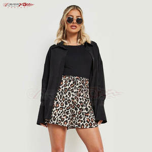 กางเกงขาสั้นเอวสูงสำหรับผู้หญิงกางเกงขาสั้นลำลองเอวสูงมีกระเป๋าด้านข้างผ้าระบายอากาศได้ดีทันสมัย - Product Image 3