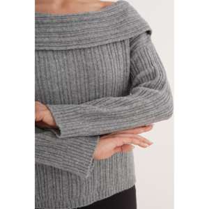 Pull en maille gris fumé à sequins style décontracté Madonna en gros - Product Image 2