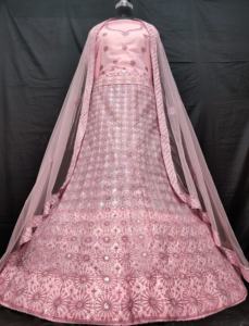 Vente en gros filet Lehenga Choli avec grosses paillettes travail 3m Flair 2.5m bordure quatre côtés Dupatta et 1.2m chemisier brodé rose - Product Image 3