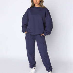 Ensemble de 2 pièces en polyester avec logo personnalisé pour femmes, survêtement à épaules tombantes, survêtement décontracté pour femmes - Product Image 2