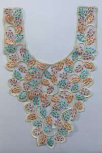 Patchs de cou brodés de qualité supérieure pour la décoration de vêtement Appliques de décolleté personnalisables pour vêtements ethniques et occidentaux fabriqués en 100% - Product Image 4